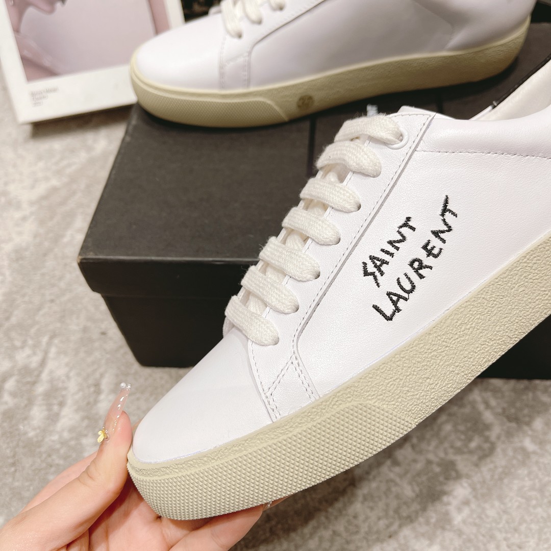 Luxury Saint Laurent St. Roland Sneakers: Premium Materials, Comfortable Fit, $552 - 图片 8