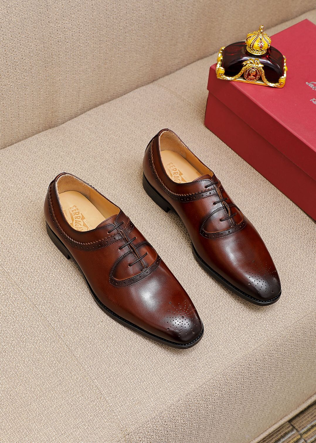 J0  Ferragamo「 菲拉格慕」商务皮鞋正码