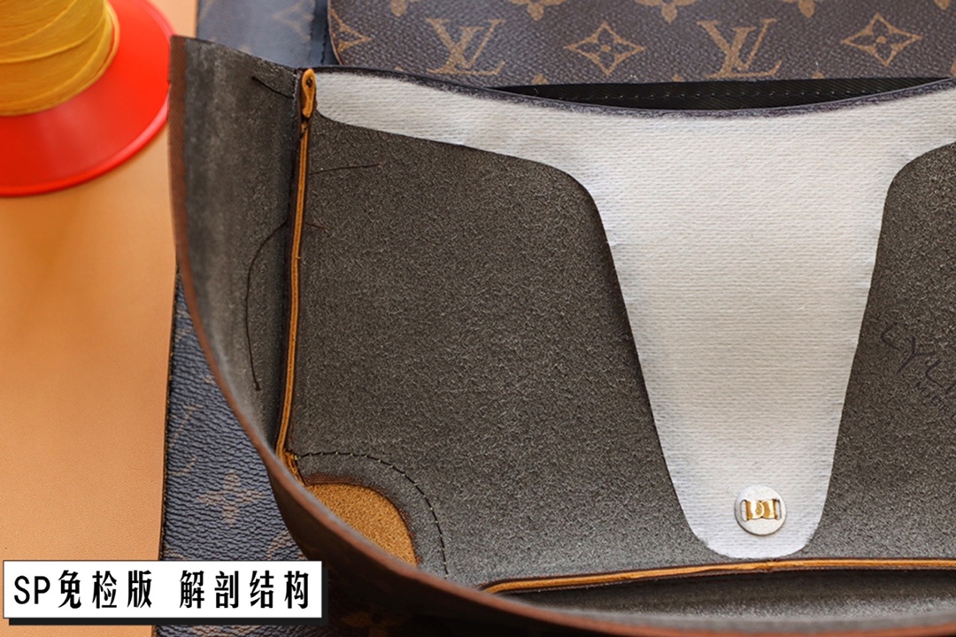 𝐃𝐈𝐀𝐍𝐄芯片菱形跳动码法棍系列#𝟒𝟓𝟗𝟖𝟓
与其去用文案来表达 品质追求，
不如把真材实料献给大家去分辨，
【解剖原材料】—没有任何一点故弄玄虚☑️
真材实料的渠道原材料，同时是目前国内市场没有的东西！