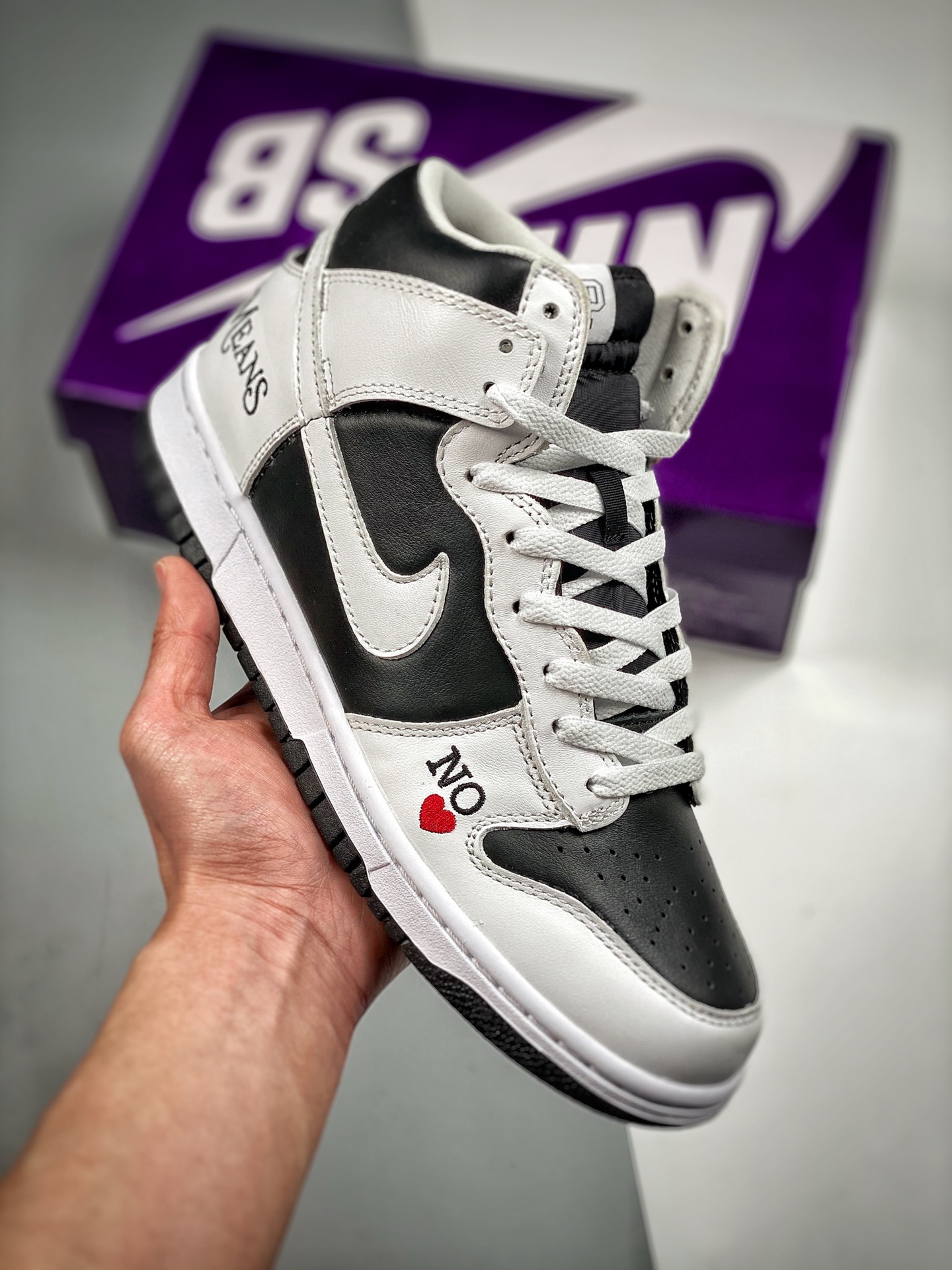 Supreme x Nike SB Dunk High "By Any Means" Black/White Large Factory Pure Original Product #Original Factory Woven Labe…