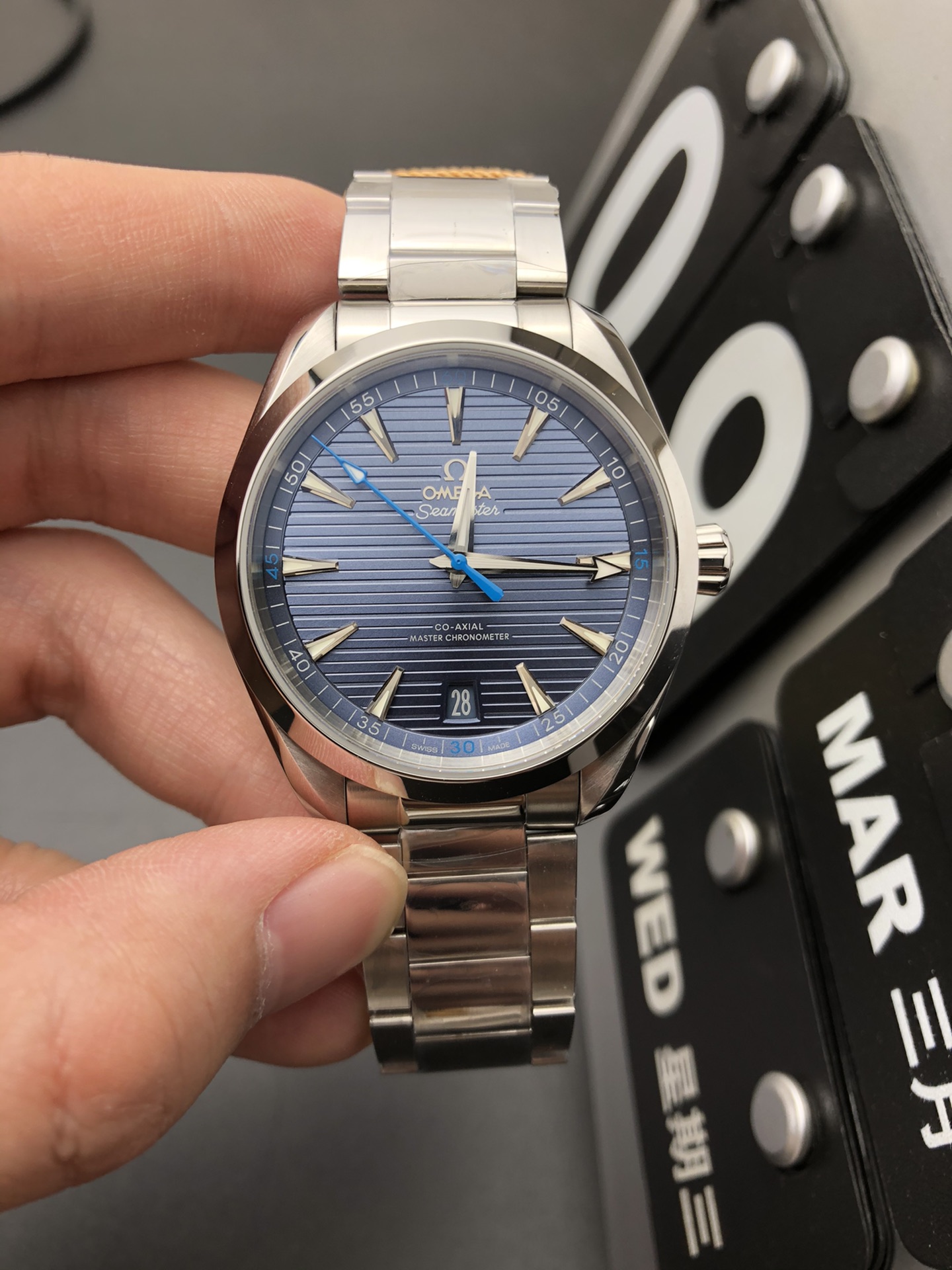 Omega 海马150柚木