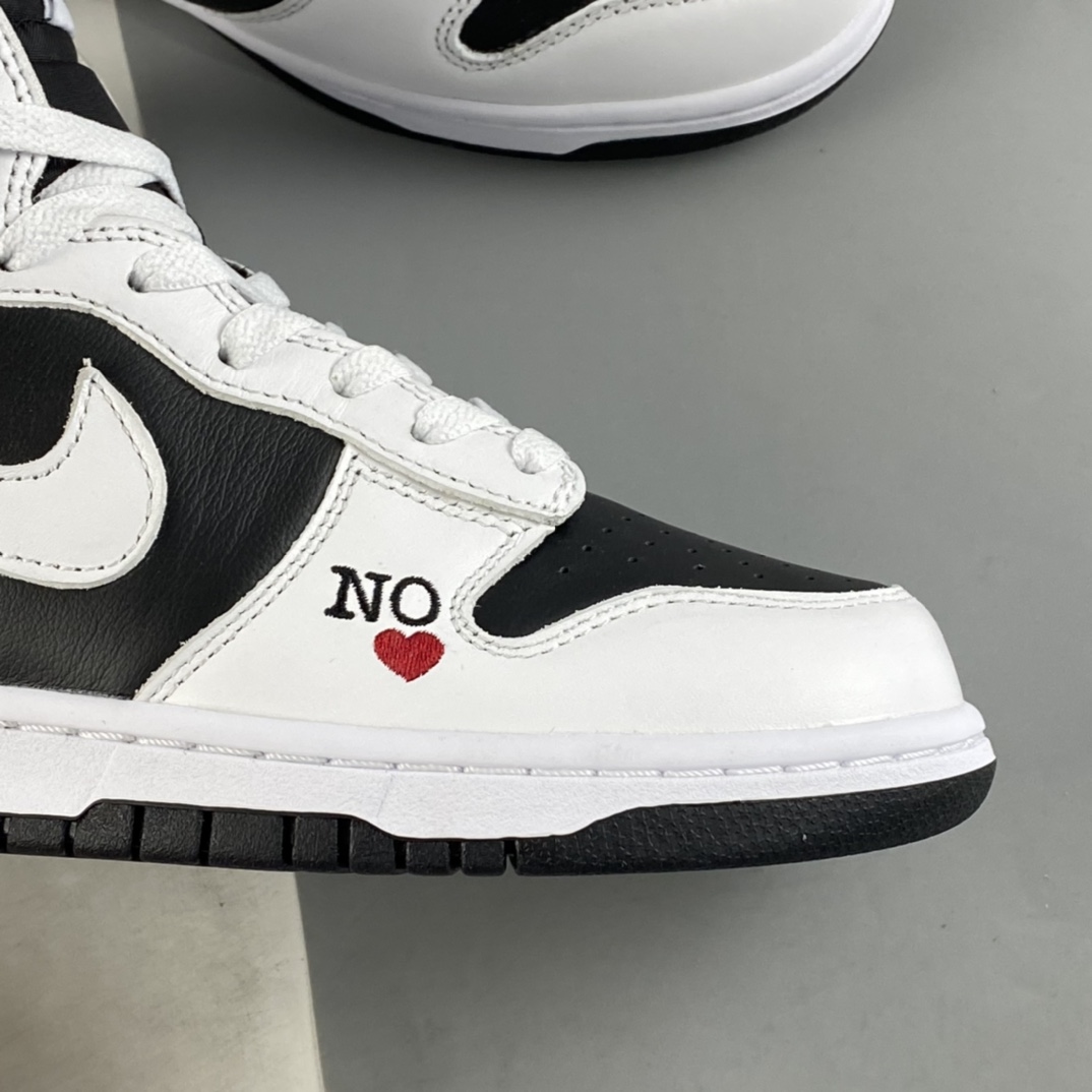 P480 Supreme x NIKE SB Dunk High ”By Any Means” 联名款闲板鞋 DN3741-002