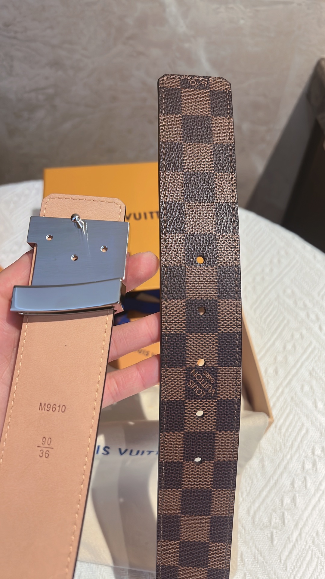 路易威登  标志性字母金属扣搭配经典棋盘格/老花型号:M9808/M9608/M9610 P160