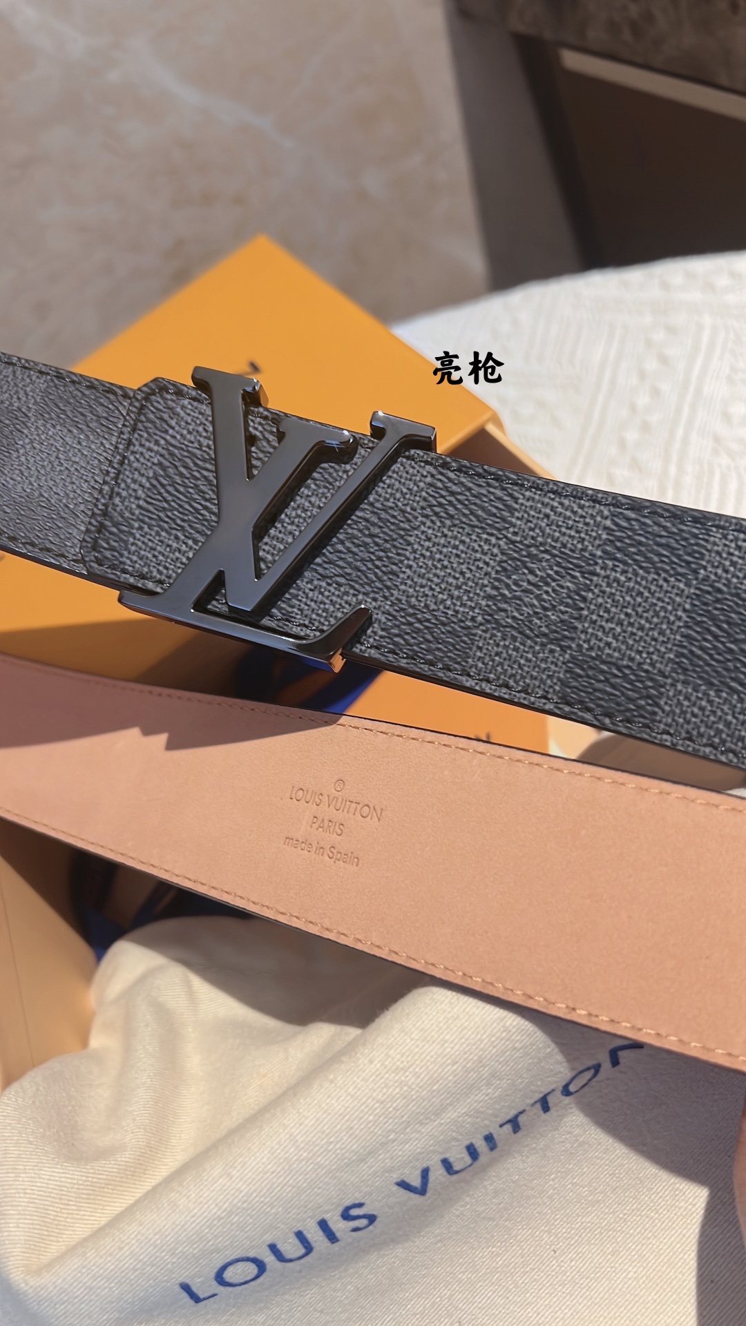 路易威登  标志性字母金属扣搭配经典棋盘格/老花型号:M9808/M9608/M9610 P160