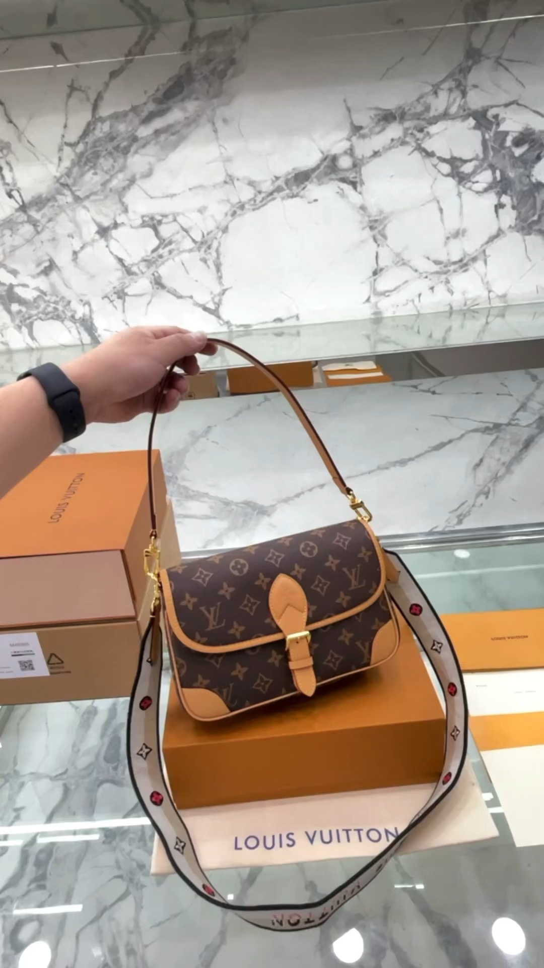 Yupoo Gucci Bags Watches Nike Clothing Jordan Yeezy Balenciaga Shoes
