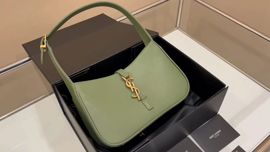 Yupoo Gucci Bags Watches Nike Clothing Jordan Yeezy Balenciaga Shoes
