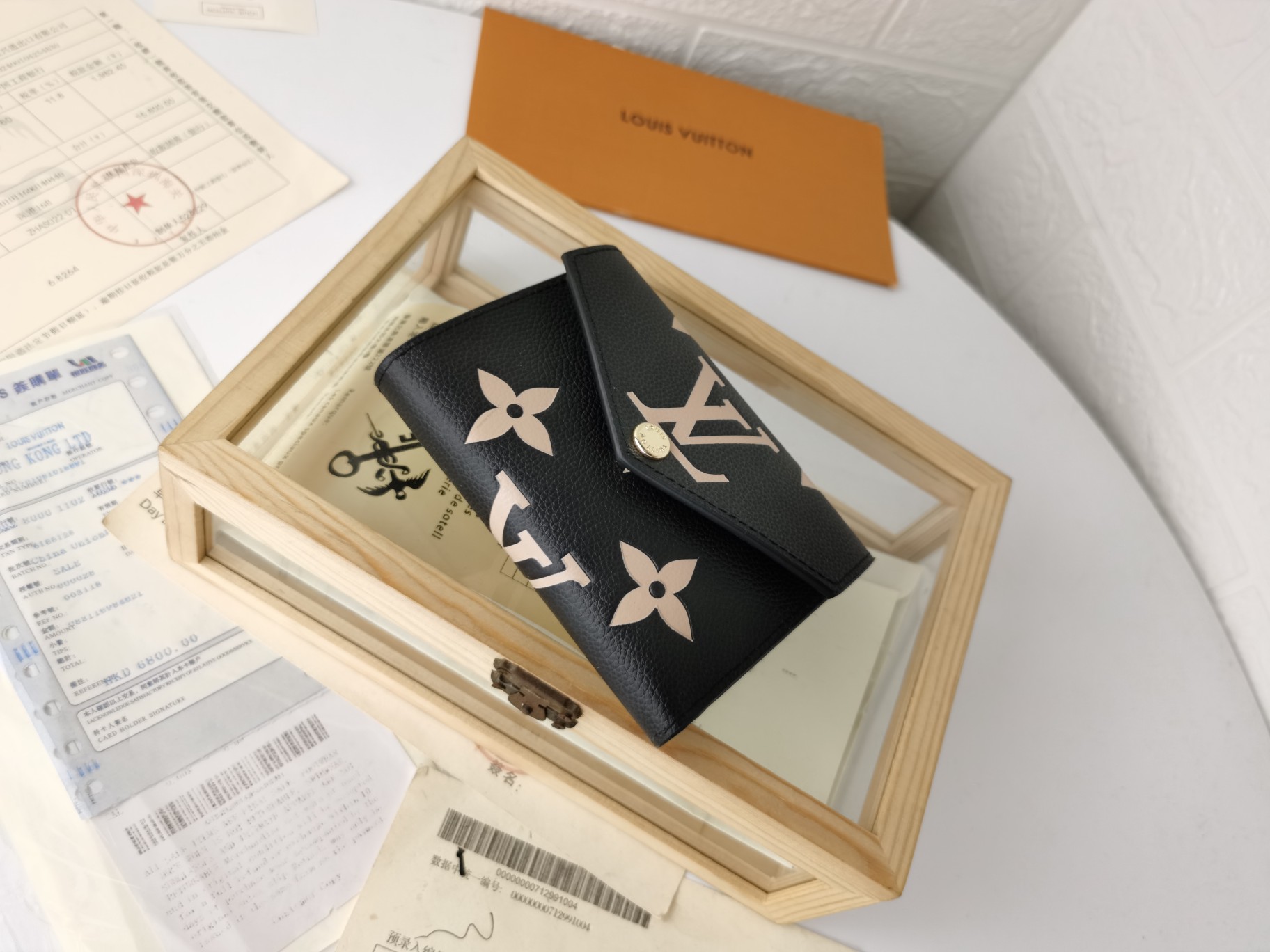 ルイ・ヴィトン Victorine 三折財布 ブラック モノグラムエンプレント