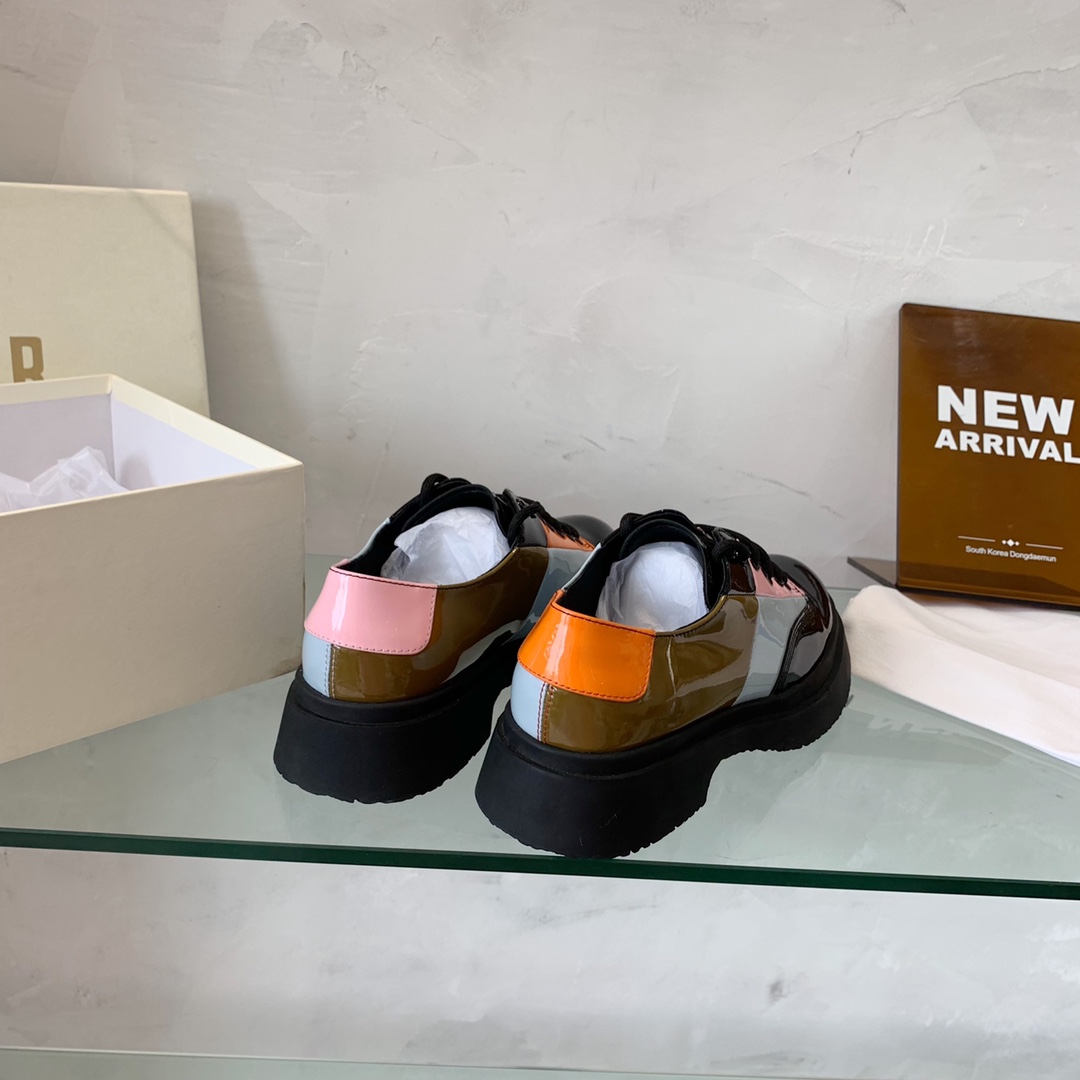 Innovative Super-Flaming Shoe Launch with High-End Quality Development: Code 35-39 - 图片 7