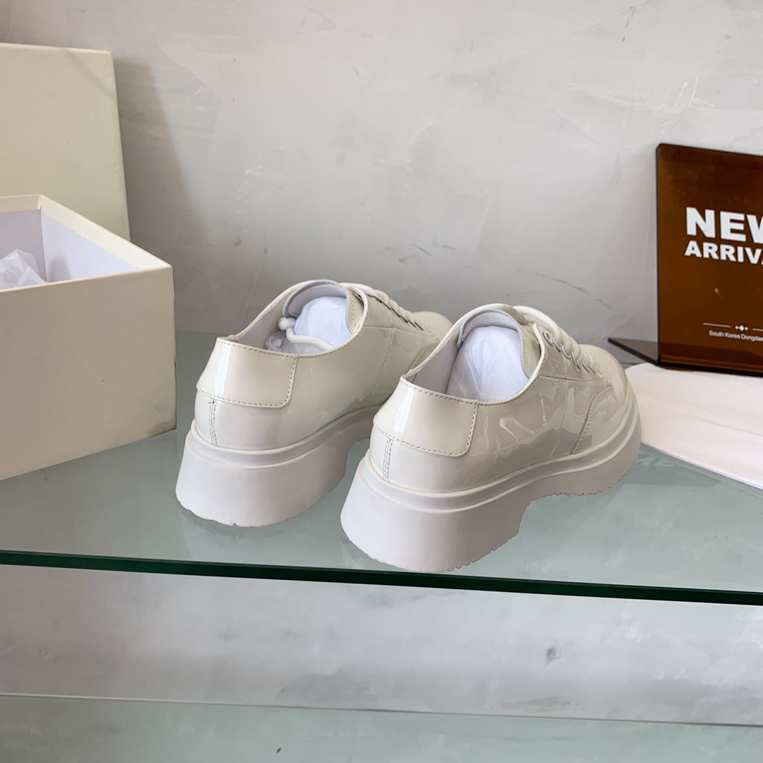 Innovative Launch: Super-Flaming Shoe with High-End Quality Code 35-39 - 图片 5