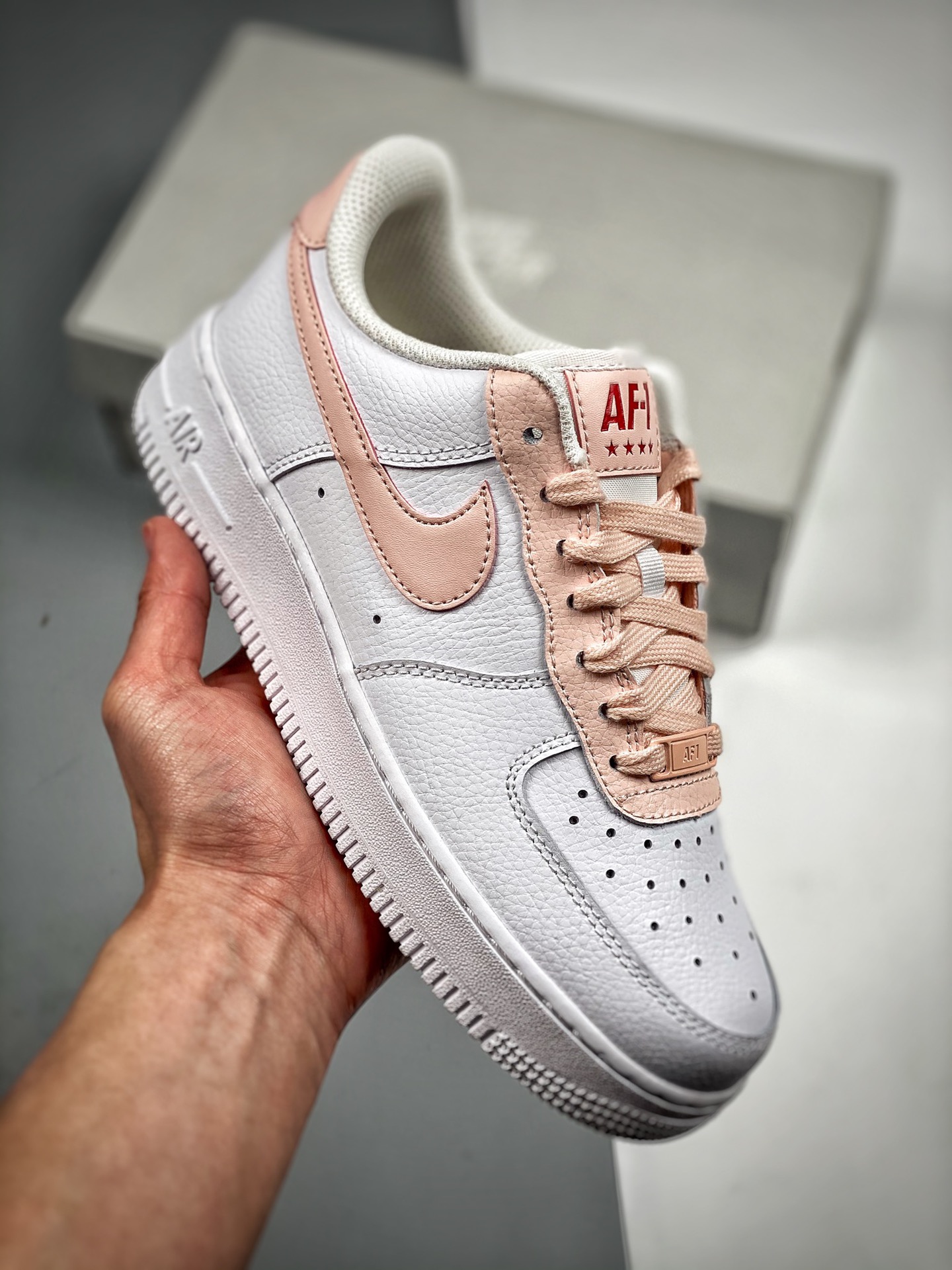 Nike Air Force 1 Combinación de colores blanco y rosa, horma original y cartón original para crear la auténtica forma d…