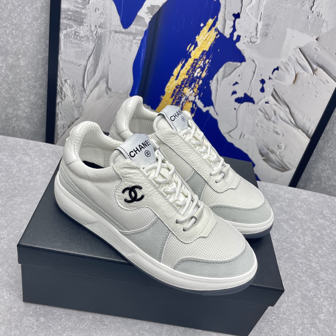 J5 香奈儿  Chanel  2022 火爆休闲运动鞋板鞋 最新的可爱显眼拼色绝了 超好看 时尚耐看又百搭 无法抗拒 工艺完美 舒适度非常棒 鞋面：羊皮原版网布拼接 内里：特定进口三明治网大底：TPU鞋码: 35-41