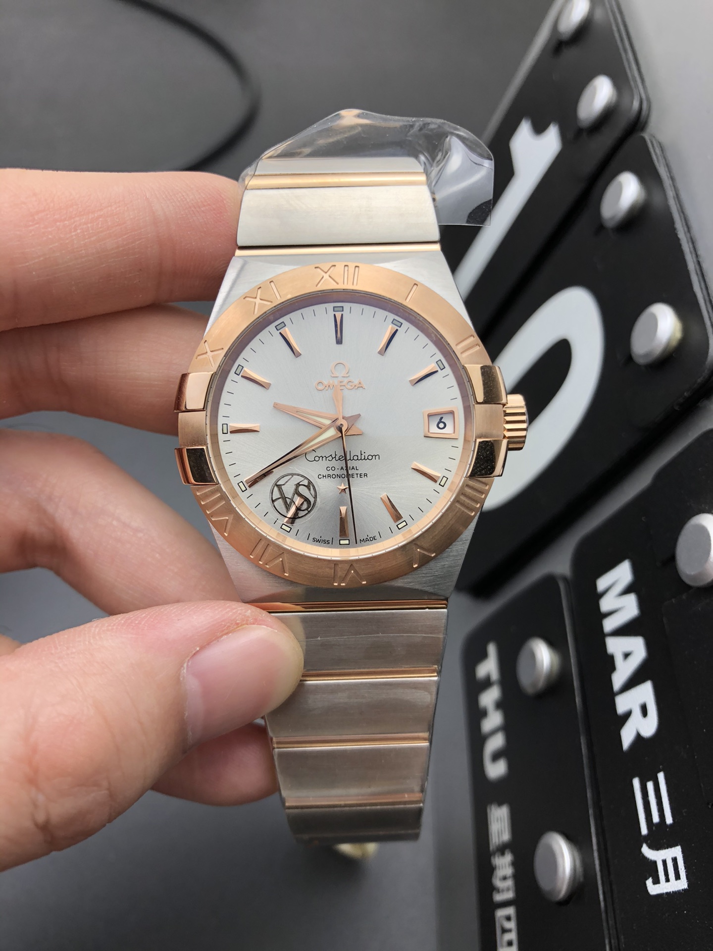 Omega 间金星座