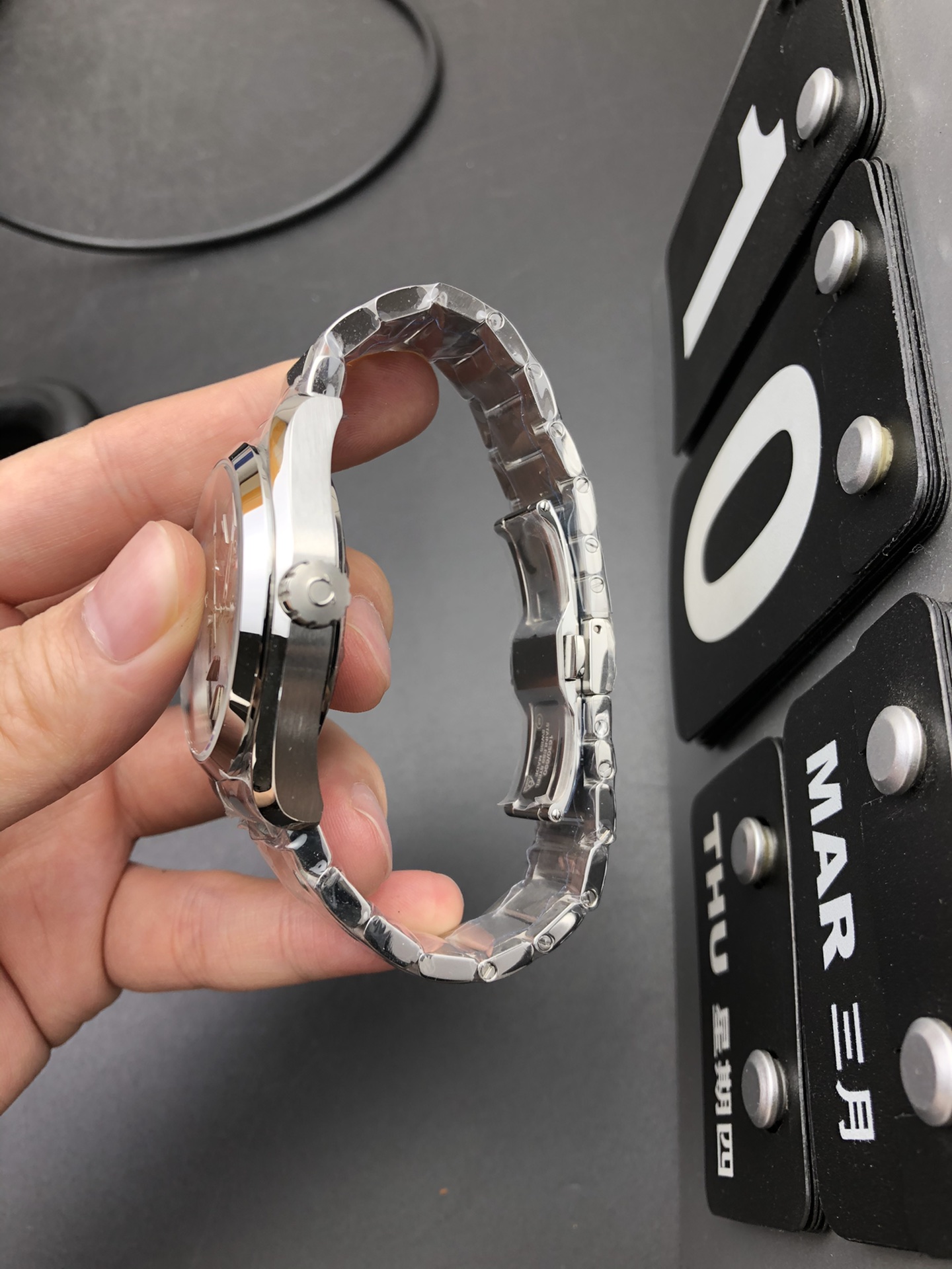 Omega 海马150GMT