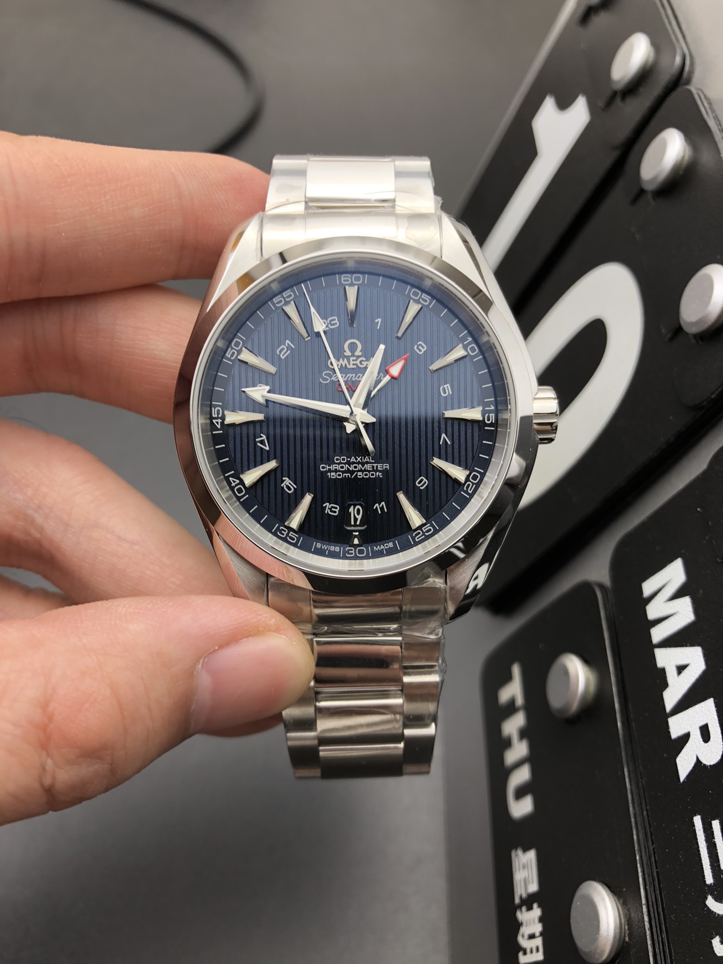 Omega 海马150GMT
