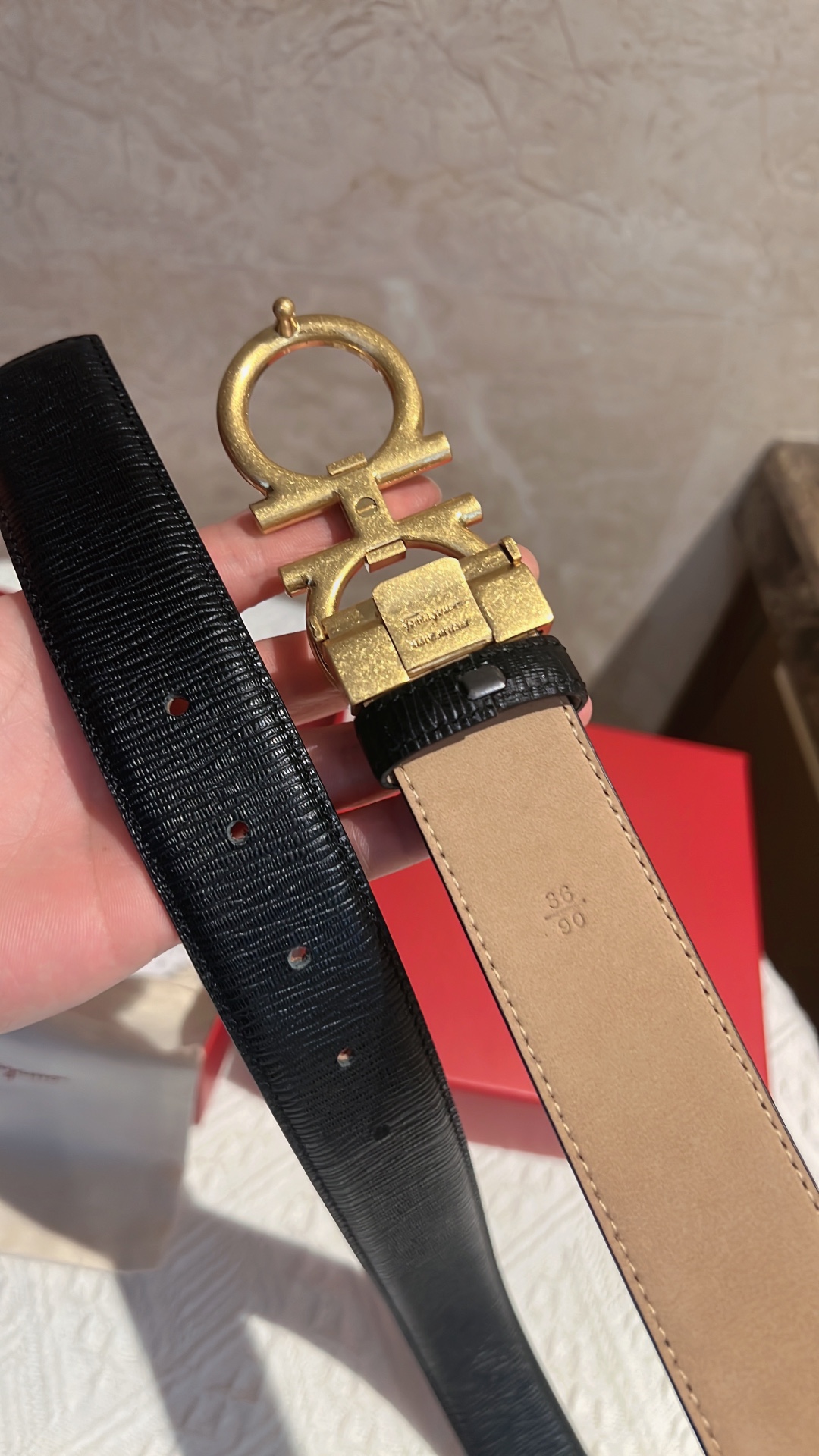 Ferragamo菲拉格慕    头层牛皮再配上精致专柜版型复古金属扣男士3.5cm腰带