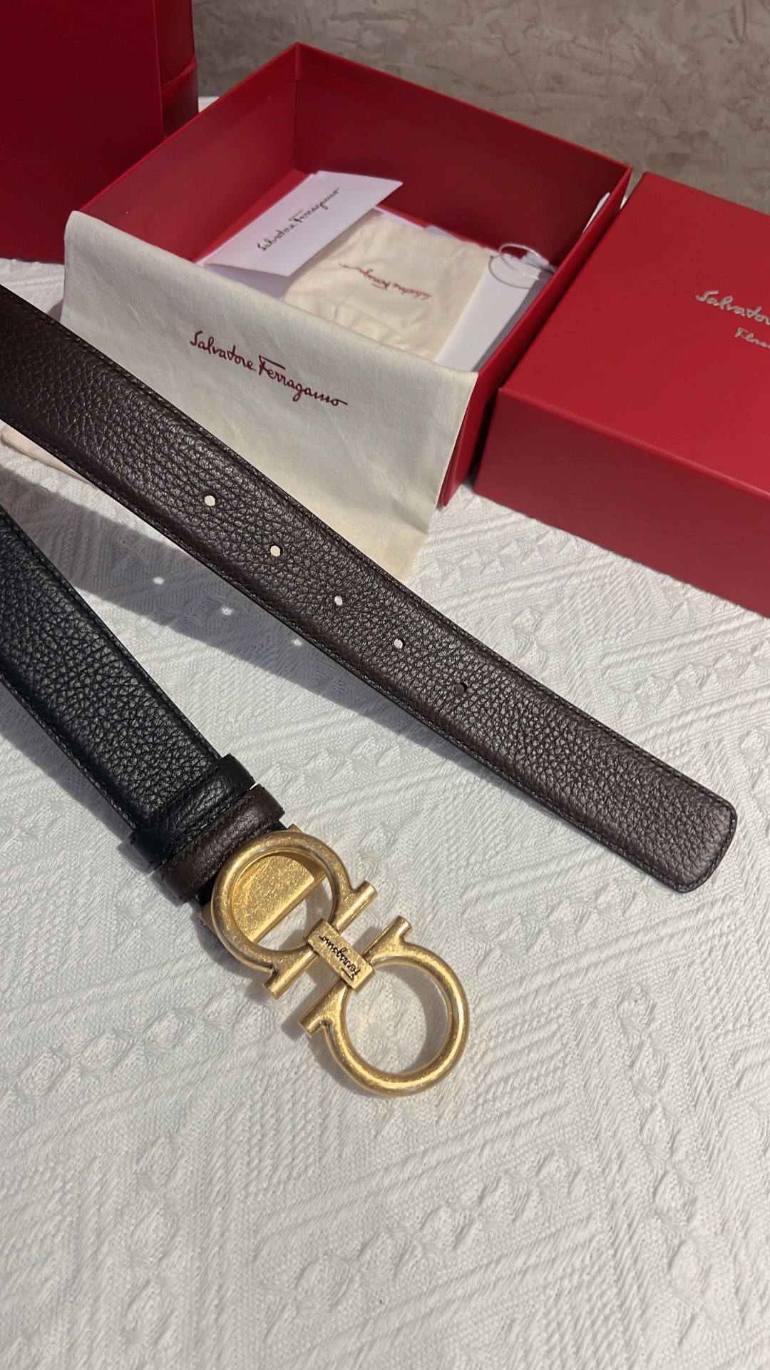 Ferragamo菲拉格慕    头层牛皮再配上精致专柜版型复古金属扣男士3.5cm腰带