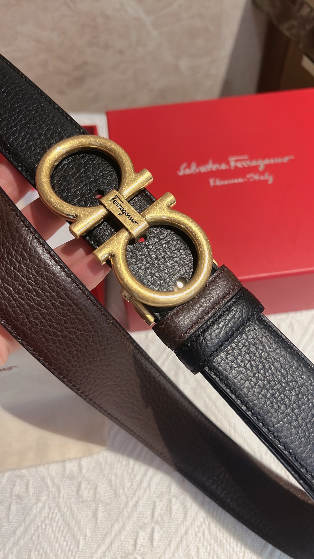 Ferragamo菲拉格慕    头层牛皮再配上精致专柜版型复古金属扣男士3.5cm腰带