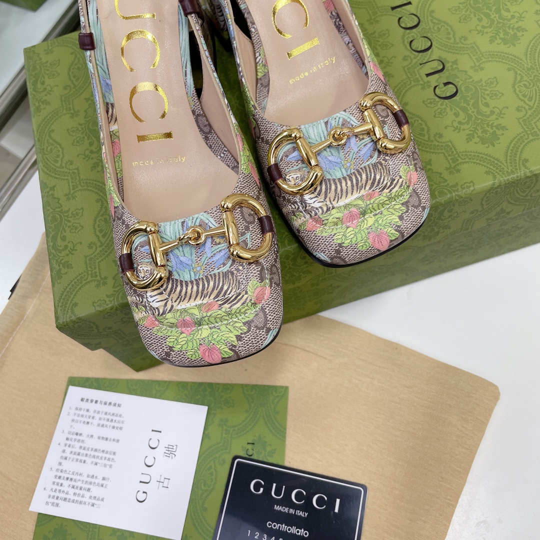 ____ en el nuevo ____GUCCI Gucci / Gucci boutique de gama alta 2021 principios de la primavera nueva