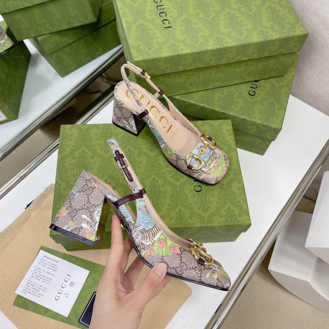 ____ en el nuevo ____GUCCI Gucci / Gucci boutique de gama alta 2021 principios de la primavera nueva