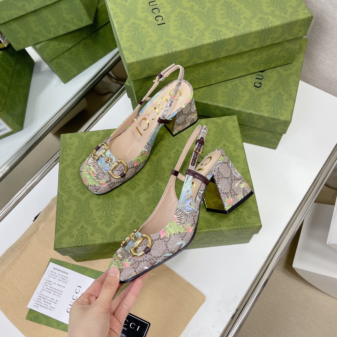 ____ en el nuevo ____GUCCI Gucci / Gucci boutique de gama alta 2021 principios de la primavera nueva