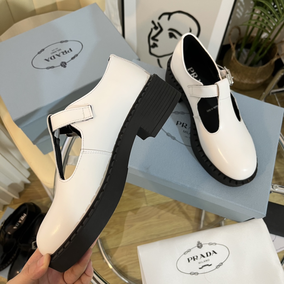 (piel de vaca en el interior) Prada 22c nueva llegadaP casa 2022 primavera y verano estallan modelos
