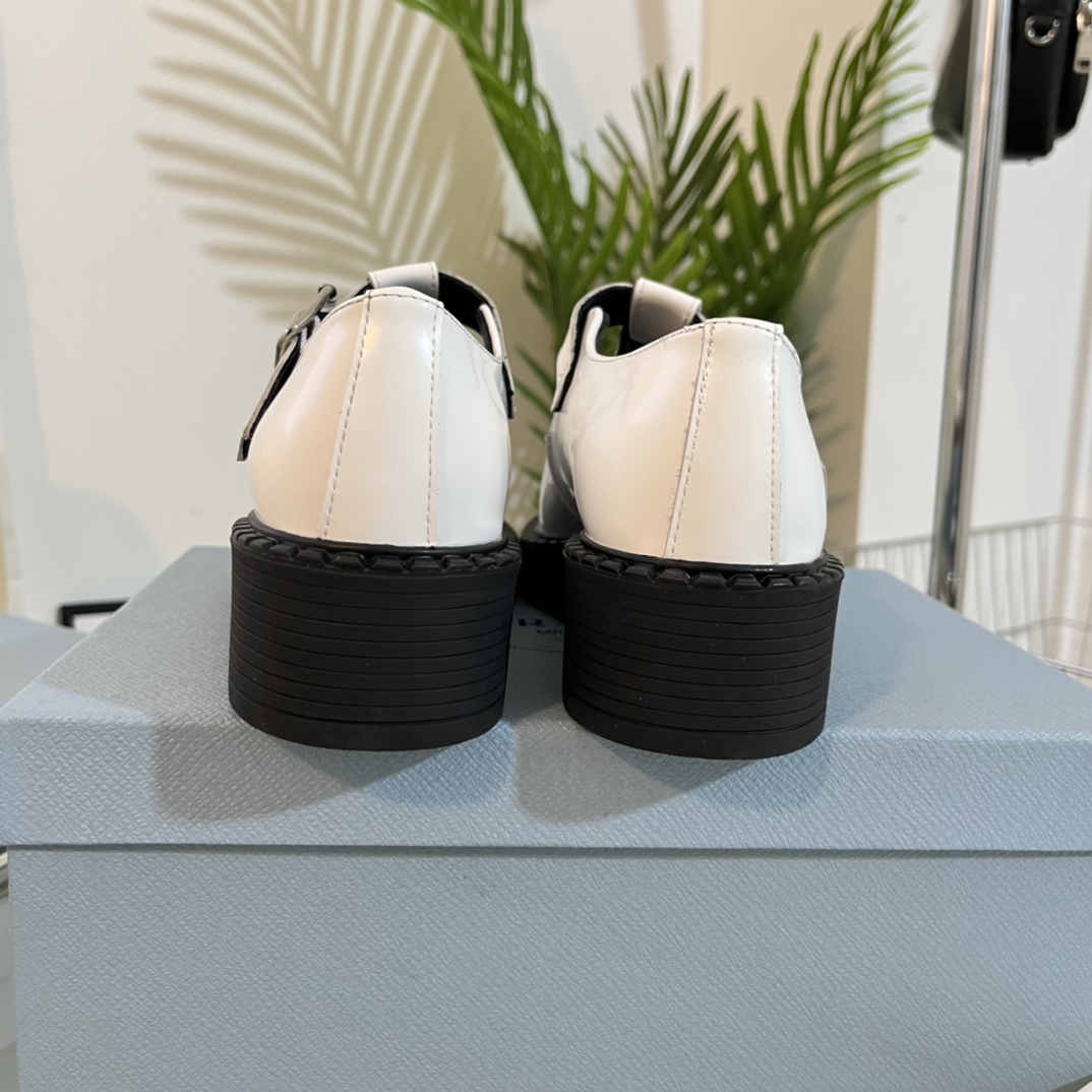 (piel de vaca en el interior) Prada 22c nueva llegadaP casa 2022 primavera y verano estallan modelos