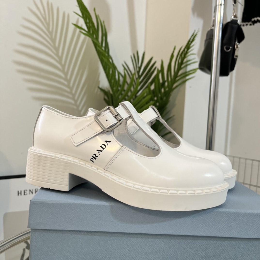 (piel de vaca en el interior) Prada 22c nueva llegadaP casa 2022 primavera y verano estallan modelos