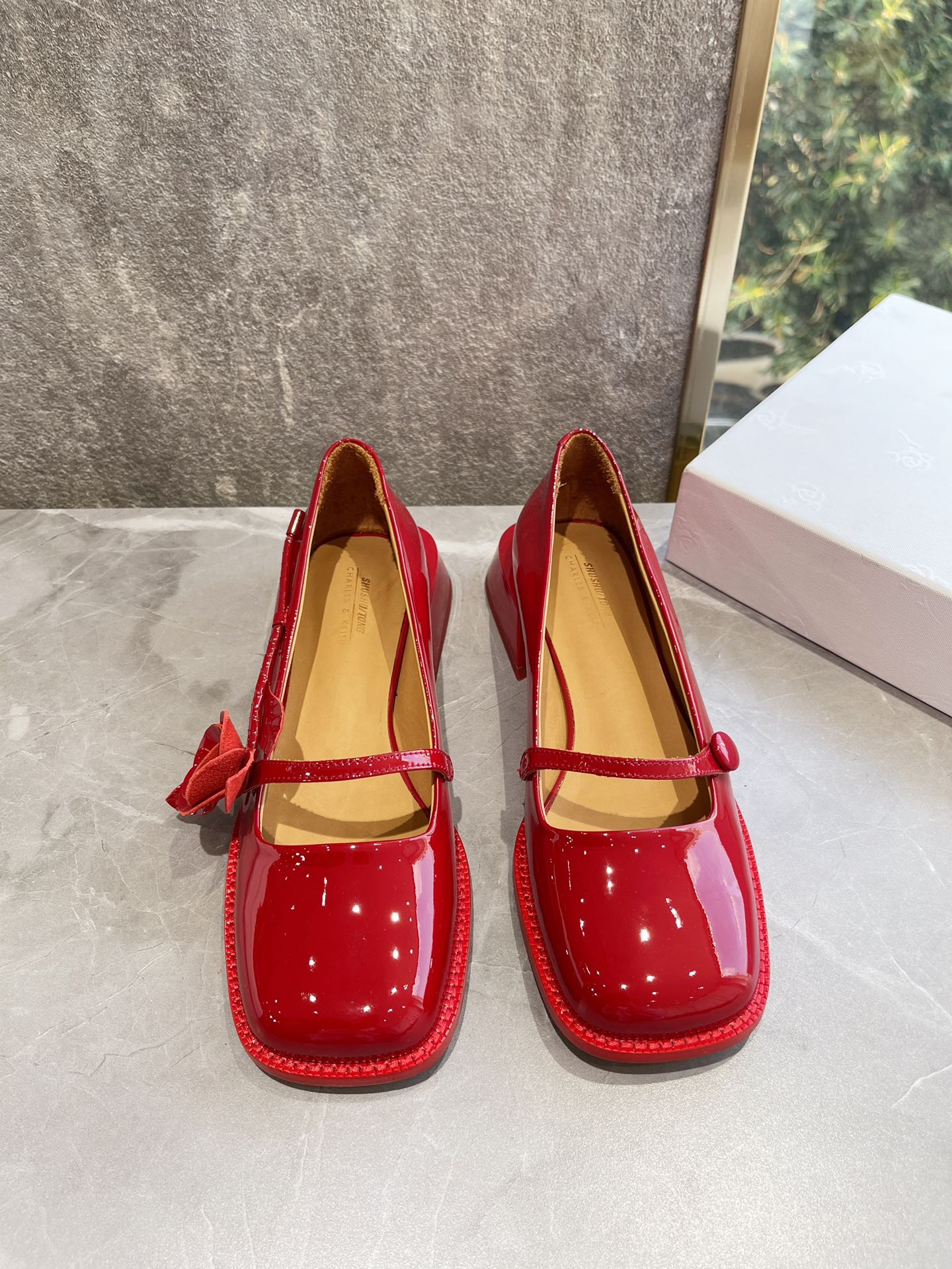 New 2022 Joint Funds: Rose Mary Jane Shoes with Unique Design