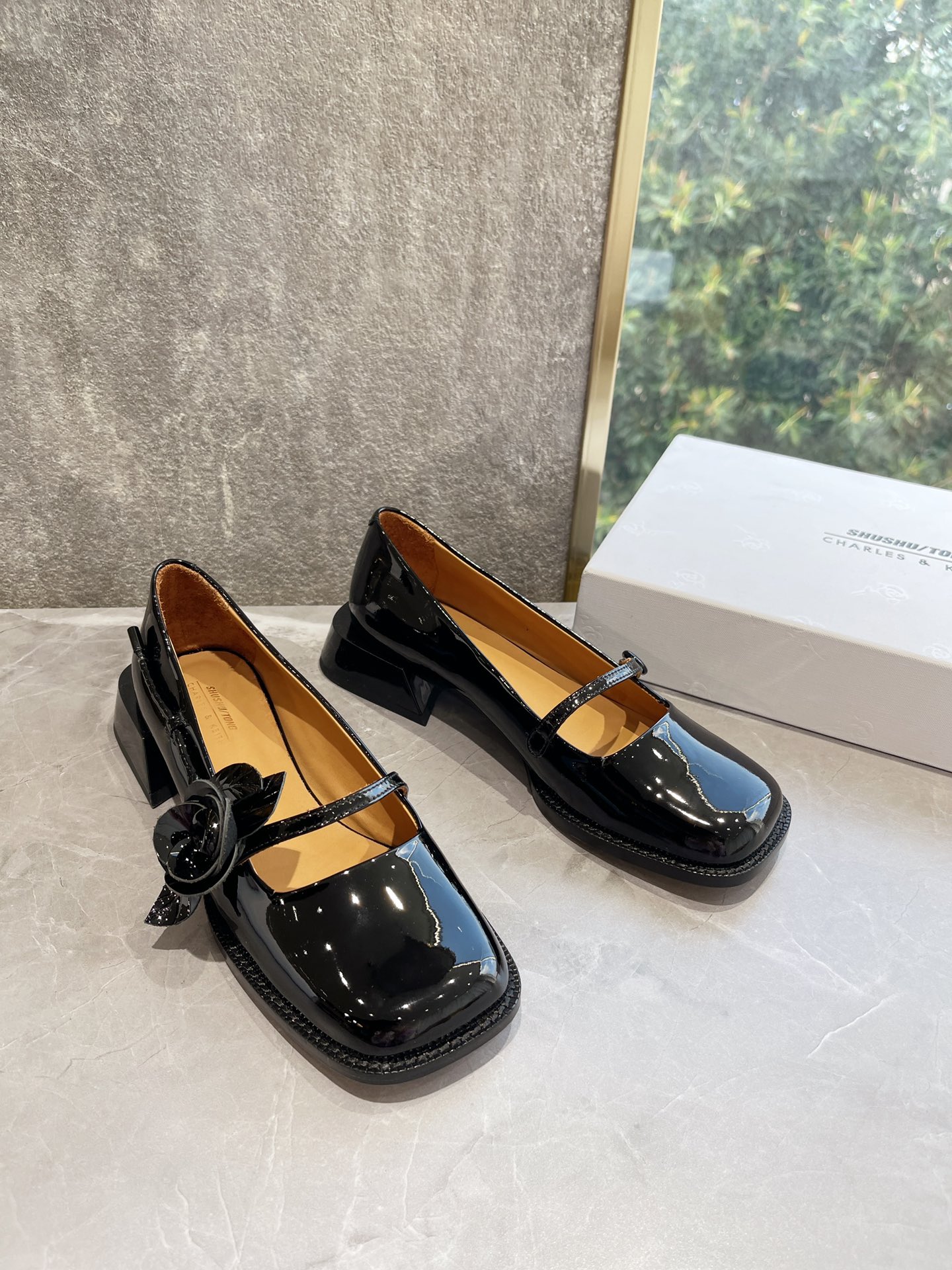 2022 Joint Funds: New Mary Jane Shoes with Rose Flower Design - 图片 2