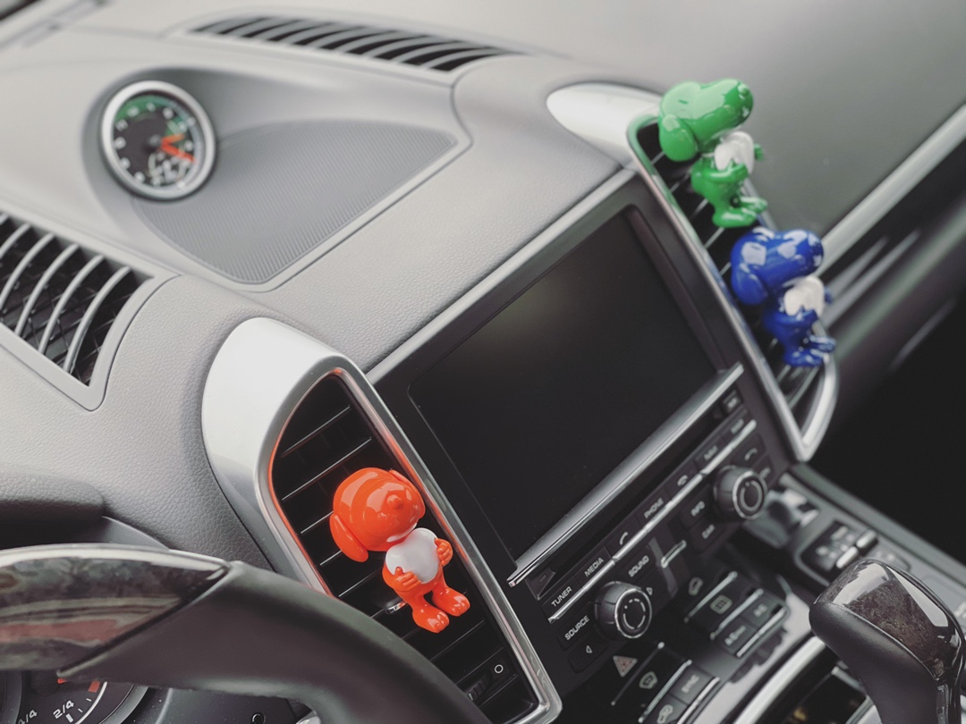 Snoopy In-Car Fragrance Diffuser Ornament - Comprehensive 5