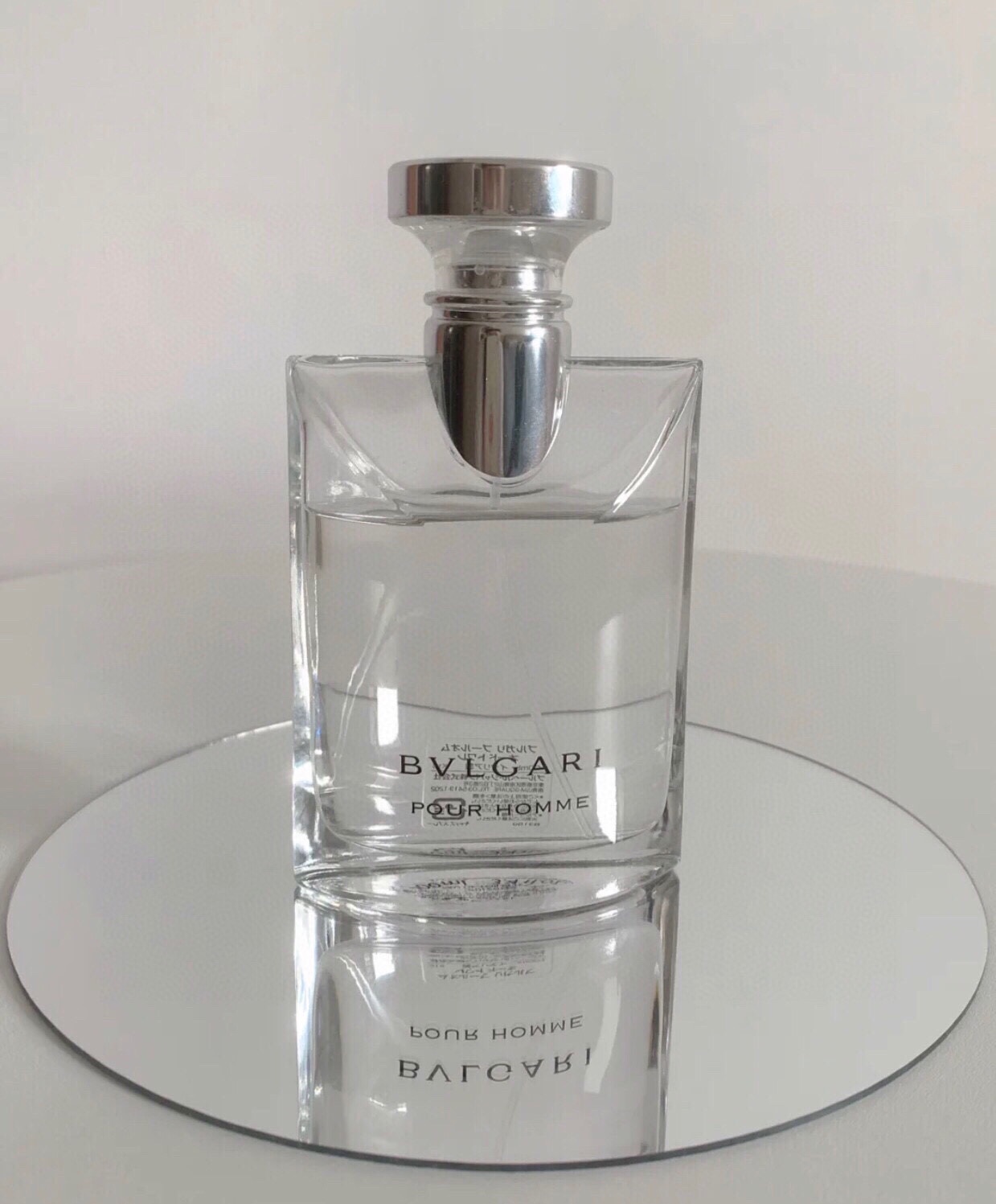 P F 120🔻专柜版🔺 
💬ED T/男朋友的味道/100M L
B vlgari Pour Homme 
宝格丽大吉岭茶 原版  清淡干净男友香

简介：
大吉岭茶。这款被称为男友香的香水，到底有什么魔力能够让女生们，一闻到就会联想到初恋男友呢?这款香水，不管是花香或者木香，其实都是比较清新的。因为在香料中，有了像醛、橘子、茶叶、胡椒等这些的中和，就显得很是清新。可以说，这款香在春夏季节里，不仅受男士欢迎，一些喜欢用男香的中性女性们，也都很喜欢。