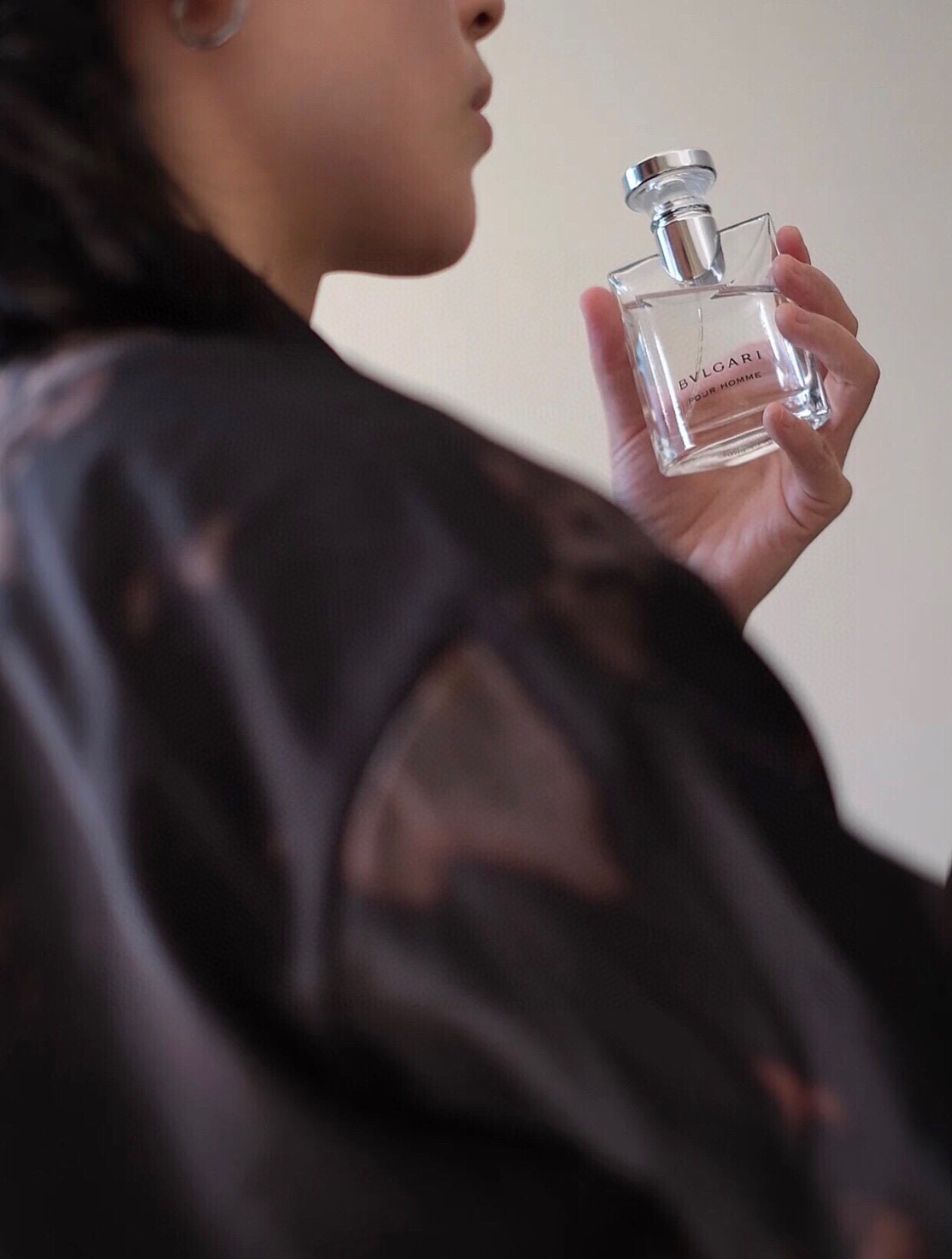 P F 120🔻专柜版🔺 
💬ED T/男朋友的味道/100M L
B vlgari Pour Homme 
宝格丽大吉岭茶 原版  清淡干净男友香

简介：
大吉岭茶。这款被称为男友香的香水，到底有什么魔力能够让女生们，一闻到就会联想到初恋男友呢?这款香水，不管是花香或者木香，其实都是比较清新的。因为在香料中，有了像醛、橘子、茶叶、胡椒等这些的中和，就显得很是清新。可以说，这款香在春夏季节里，不仅受男士欢迎，一些喜欢用男香的中性女性们，也都很喜欢。