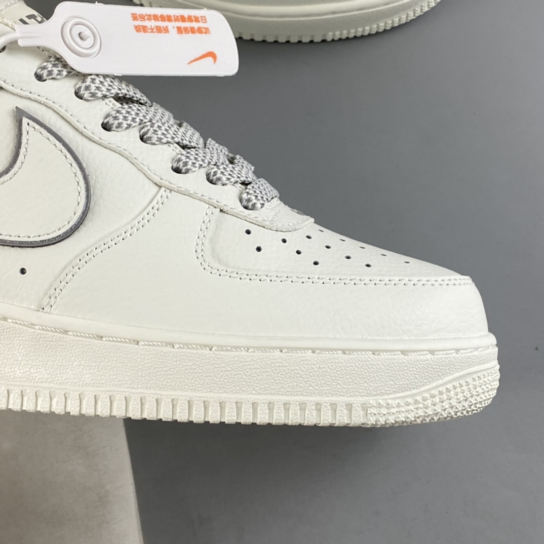 P240 Kith x NIKE Air Force 1’07 Low “米白银”纽约限定满天星板鞋 NY2022-017-莆田鞋,莆田鞋货源,高仿鞋,高仿鞋货源,安福档口,莆田高仿鞋,莆田鞋批发,高仿鞋批发,莆田高仿运动鞋,高仿运动鞋,莆田运动鞋 P240 Kith x NIKE Air Force 1’07 Low “米白银”纽约限定满天星板鞋 NY2022-017