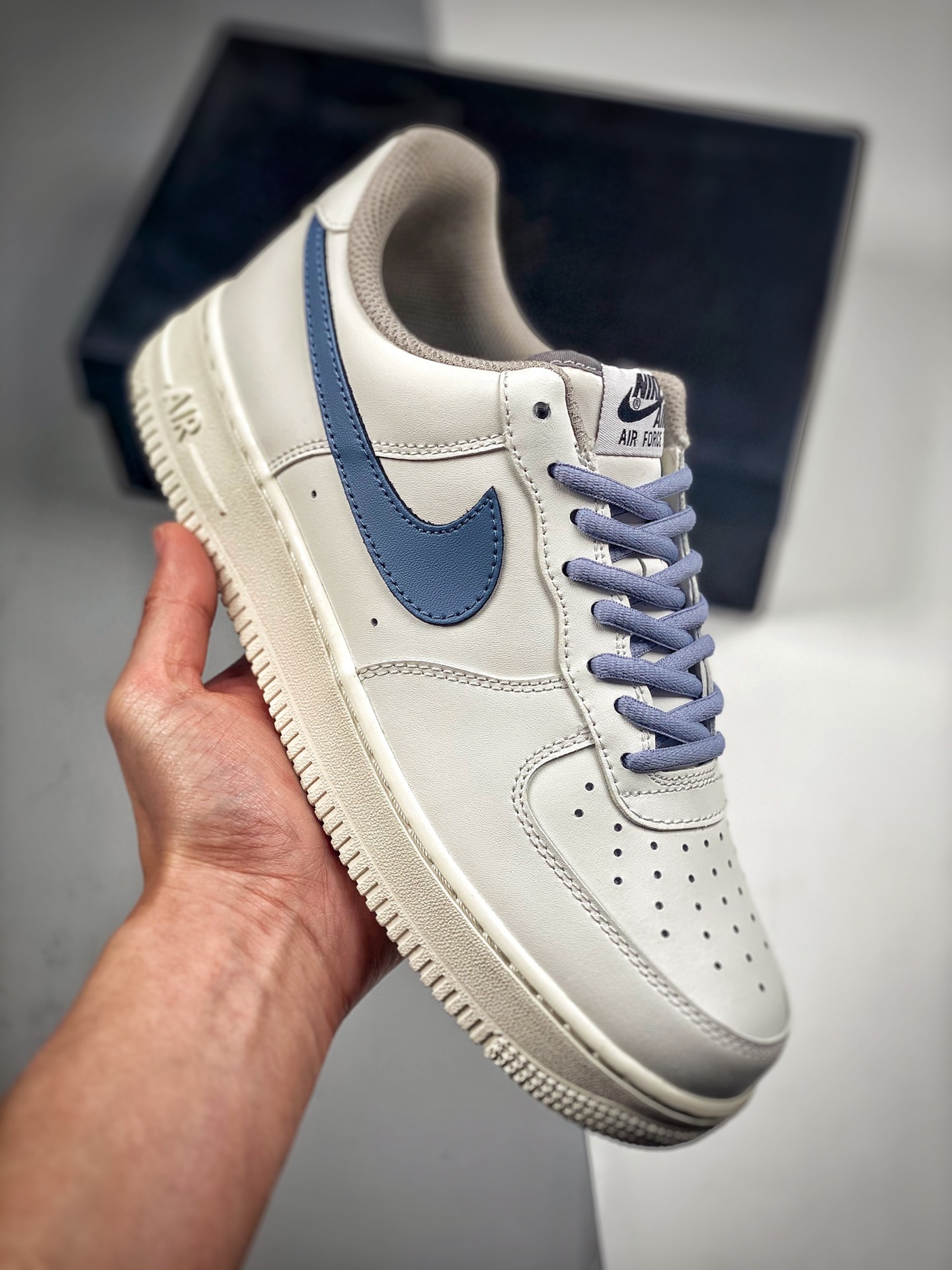 Nike Air Force 1 blanco y azul, horma original, plantilla original, crea el estilo auténtico de Air Force, enfocado en …