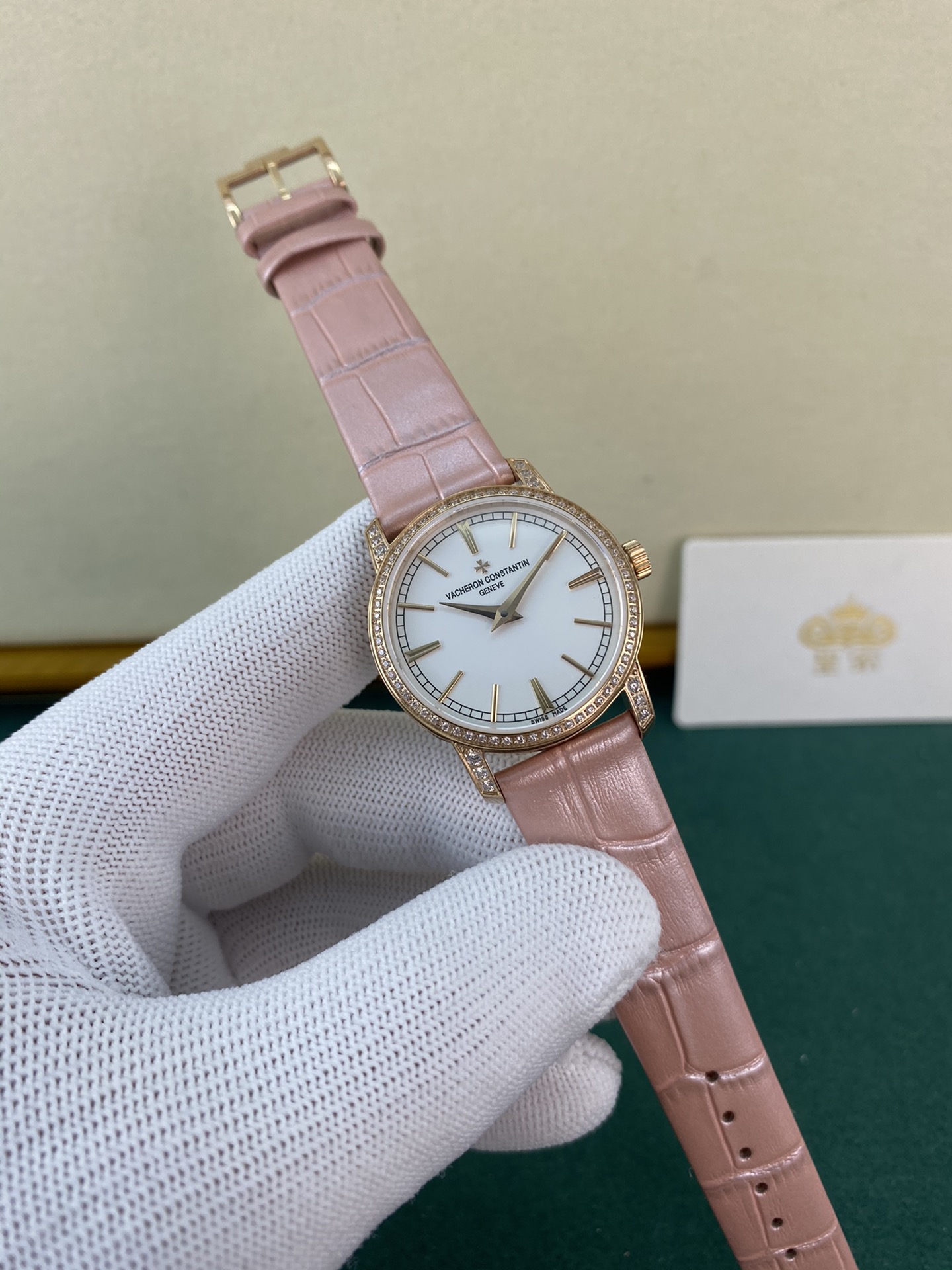 Vacheron Constantin 皇家 江诗丹顿传袭系列女款，属于风华绰灼的你