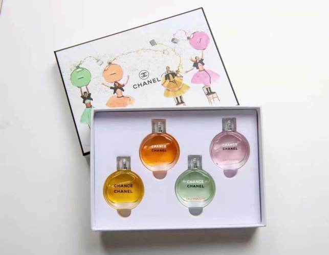 Chanel Chance Perfume Miniature Set - 4 x 7.5ml Variety Pack 1 Chanel Chance Perfume Miniature Set - 4 x 7.5ml Variety Pack