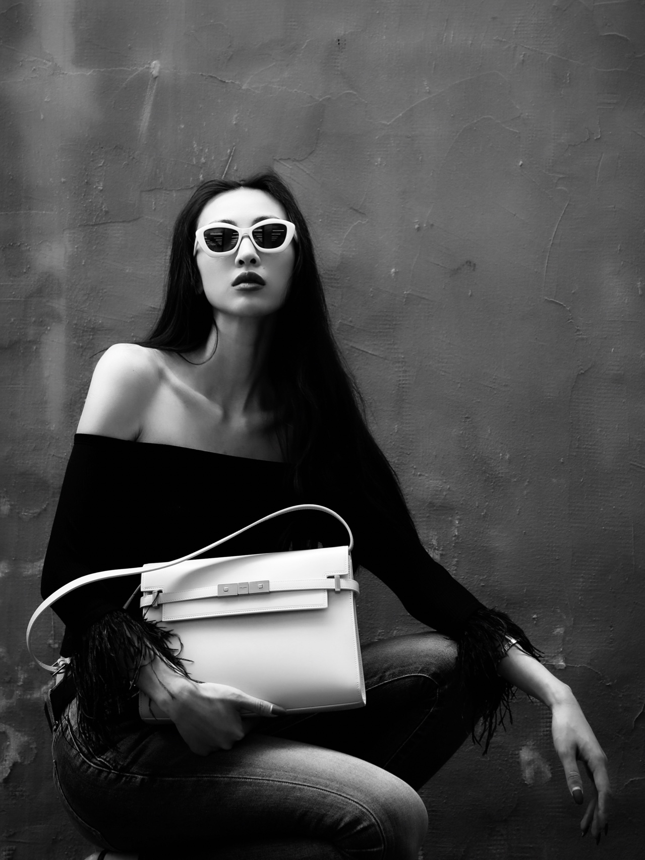 Ysl 𝑴𝒂𝒏𝒉𝒂𝒕𝒕𝒂𝒏 29CM曼哈顿法棍包 579271白色牙签纹金扣