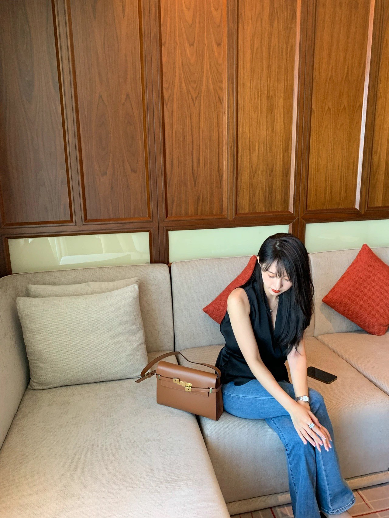 Ysl 𝑴𝒂𝒏𝒉𝒂𝒕𝒕𝒂𝒏 29CM曼哈顿法棍包 579271焦糖色牙签纹金扣