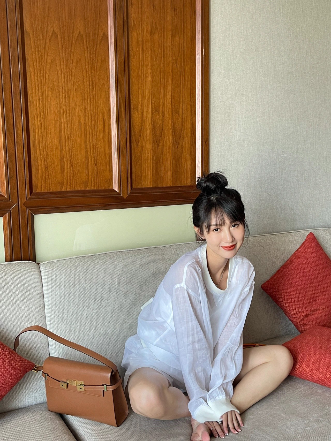 Ysl 𝑴𝒂𝒏𝒉𝒂𝒕𝒕𝒂𝒏 29CM曼哈顿法棍包 579271焦糖色牙签纹金扣