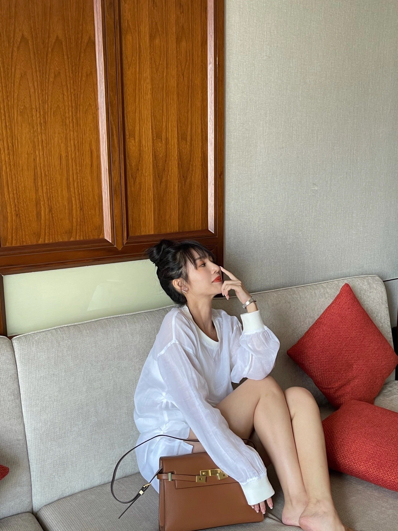 Ysl 𝑴𝒂𝒏𝒉𝒂𝒕𝒕𝒂𝒏 29CM曼哈顿法棍包 579271焦糖色牙签纹金扣