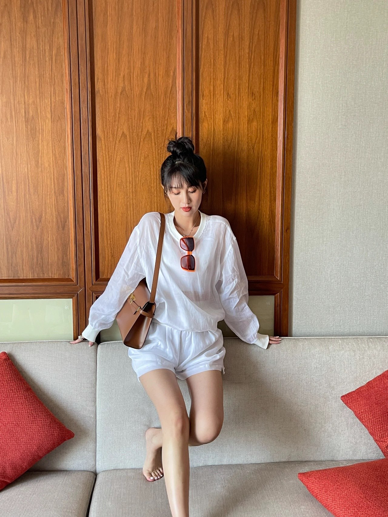 Ysl 𝑴𝒂𝒏𝒉𝒂𝒕𝒕𝒂𝒏 29CM曼哈顿法棍包 579271焦糖色牙签纹金扣