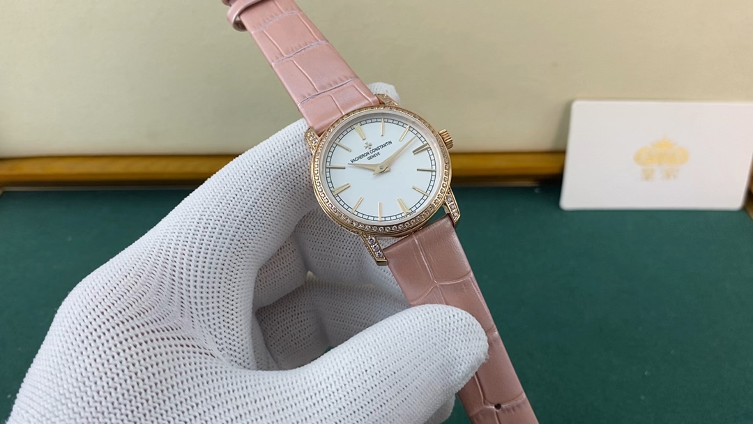 Vacheron Constantin 皇家 江诗丹顿传袭系列女款，属于风华绰灼的你