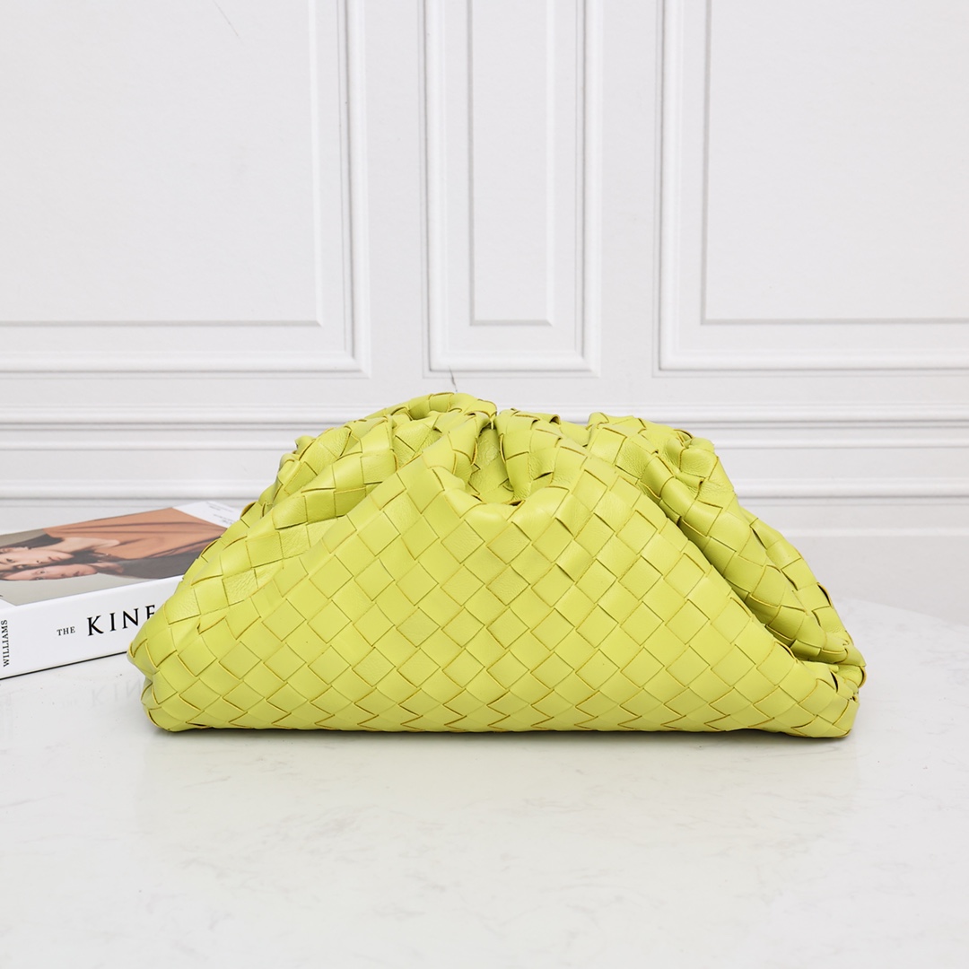 Cloud Bag Large Large Check Woven Clutch
