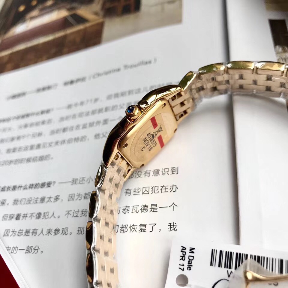 New 18k Gold-Plated Panthère de Cartier Watch: Glamorous and Elegant Women’s Timepiece - 图片 6