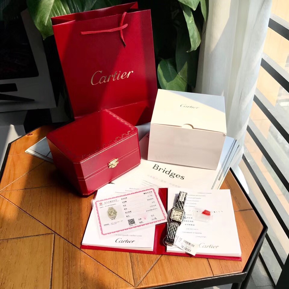 Panthère de Cartier Watch: Elegant, Confident, High-end with Unique Design and Features - 图片 7