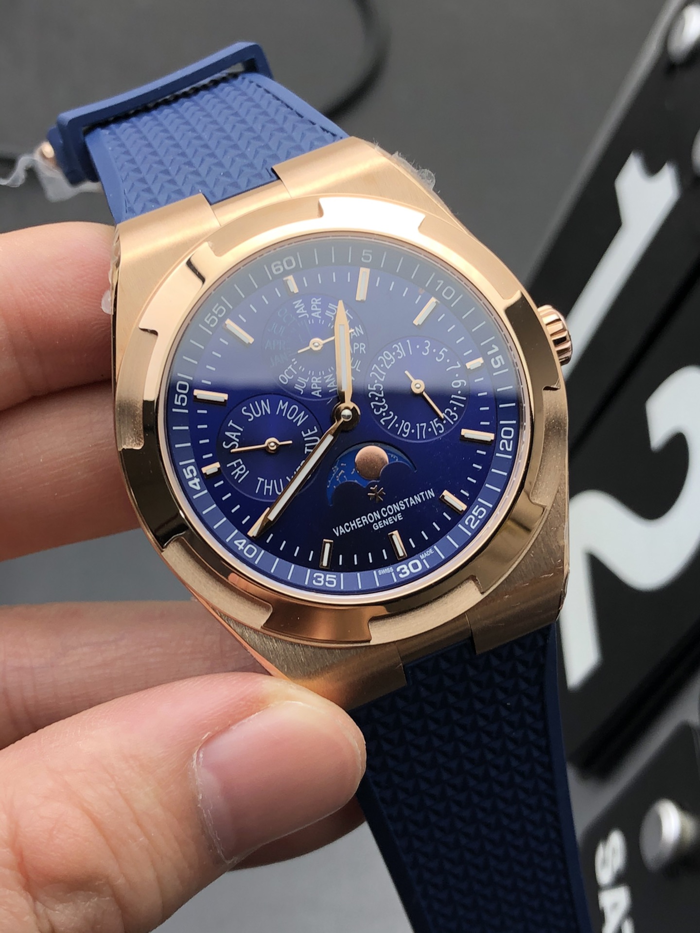 Vacheron Constantin 8F 纵横四海月相