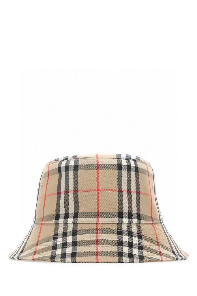 。B家。【赵露思同款】专柜同步新品经典渔夫帽，可随意折叠 ，出行方便携带，众多品星同款，火爆出品！品质卓