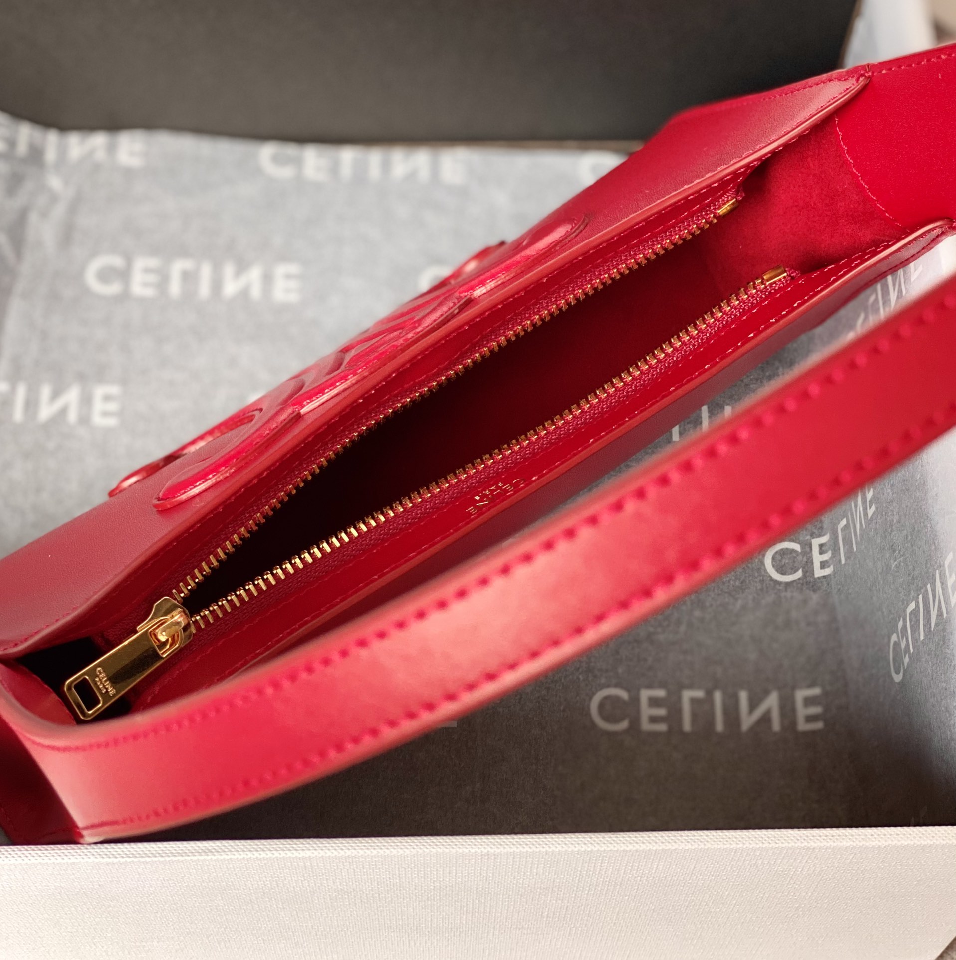 CELINE赛琳2022春夏新品腋下包198153