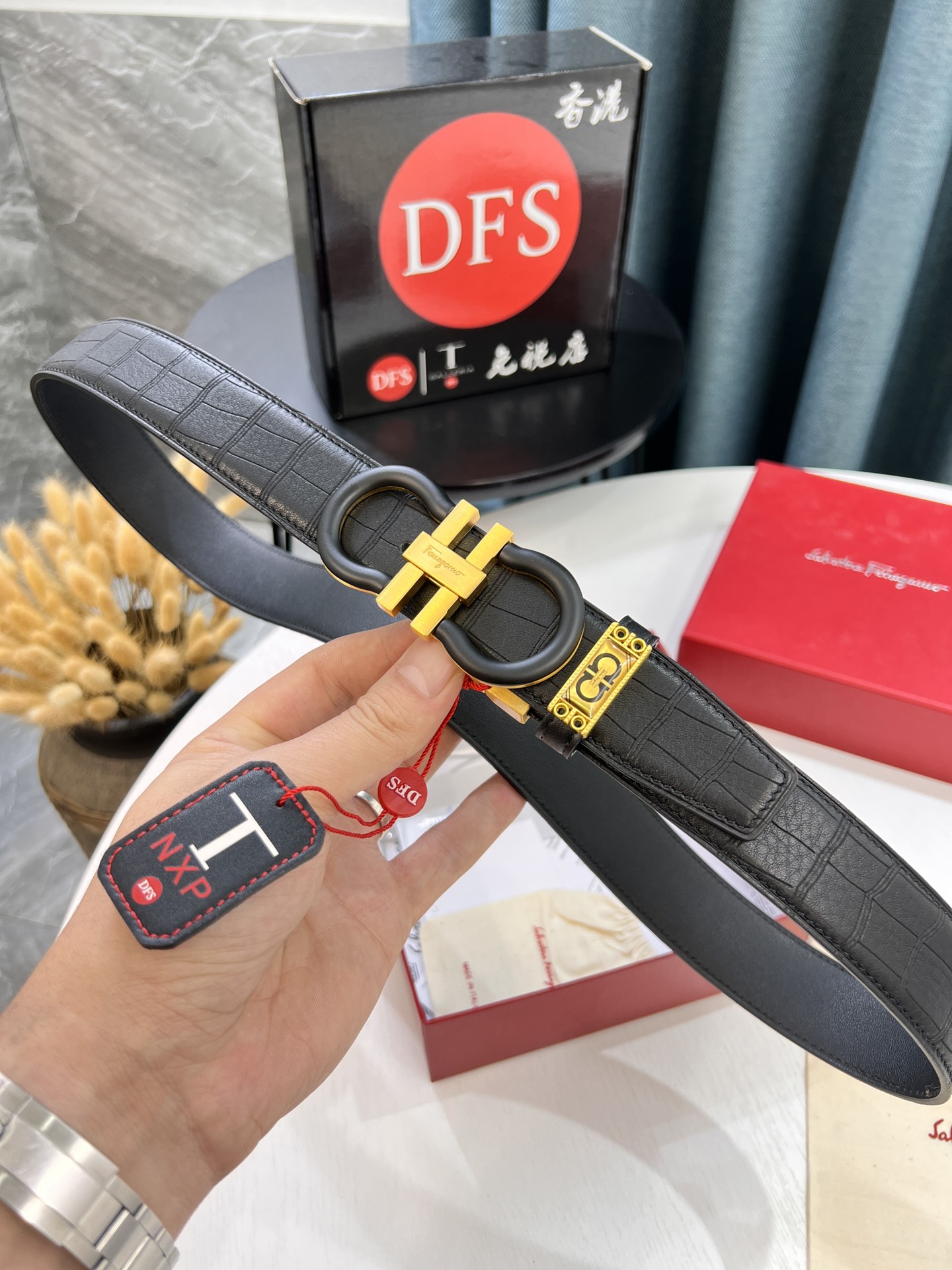菲拉格慕皮带 8字腐蚀花纹 五金 精钢制作 爆款在现 意大利进口鹿皮制作