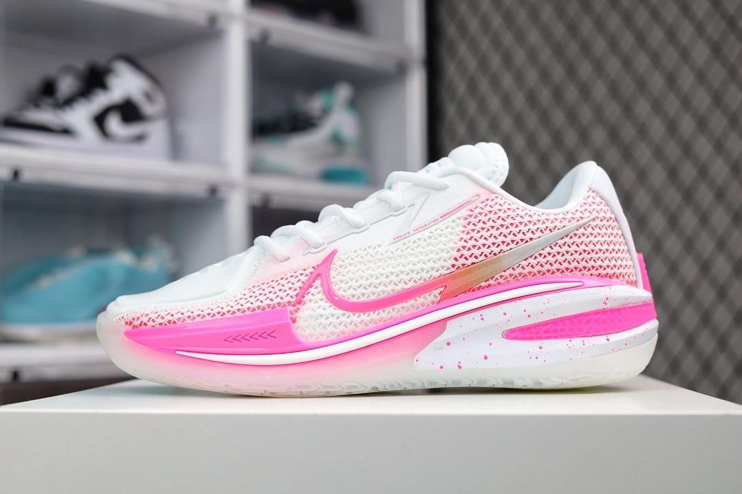 H5 NIKE 耐克篮球鞋 白粉 耐克 NIKE AIR ZOOM G.T. CUT EP 篮球鞋 Nike Air Zoom GT系列一切的设计都是为了性能服务，球场才是它的最好归宿。“GT”是“Greater Than”的缩写，Nike此次的命名或许也解释了我们小标题的疑问——超越Hyperdunk系列，成为新的实战之王×788XQ